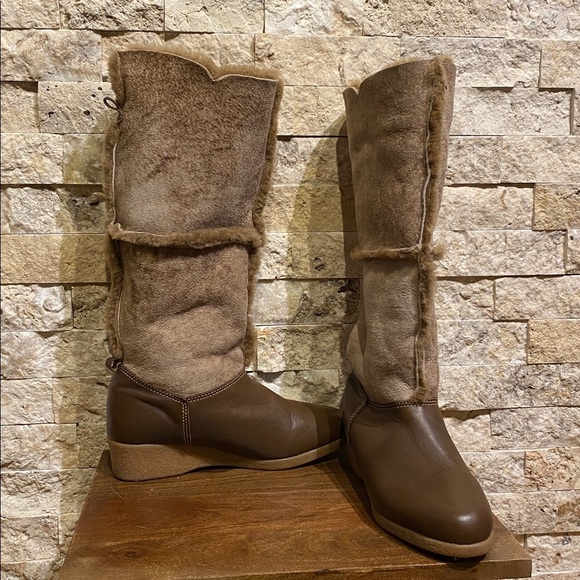 Mocatem Shearling Après-Ski Boots – Size 7 – Made in Canada - Picture 4 of 16